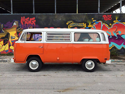 1973 Volkswagen Bus/Vanagon