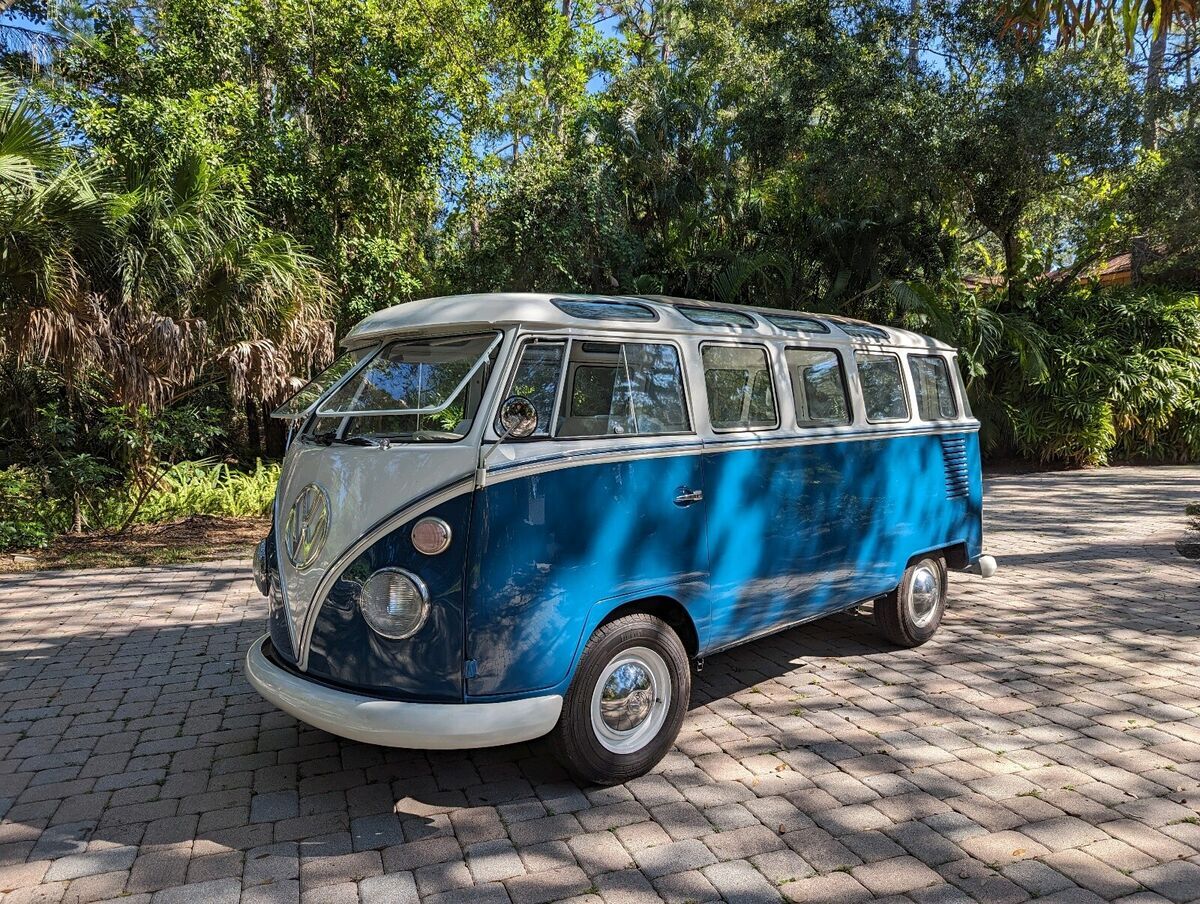 1973 Volkswagen Type 2 Deluxe Samba 23 Window