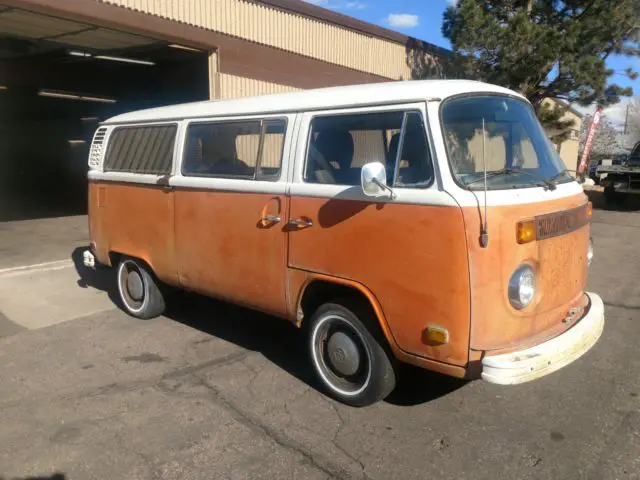 1973 Volkswagen Bus/Vanagon