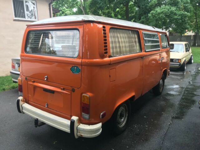 1973 Volkswagen Bus/Vanagon