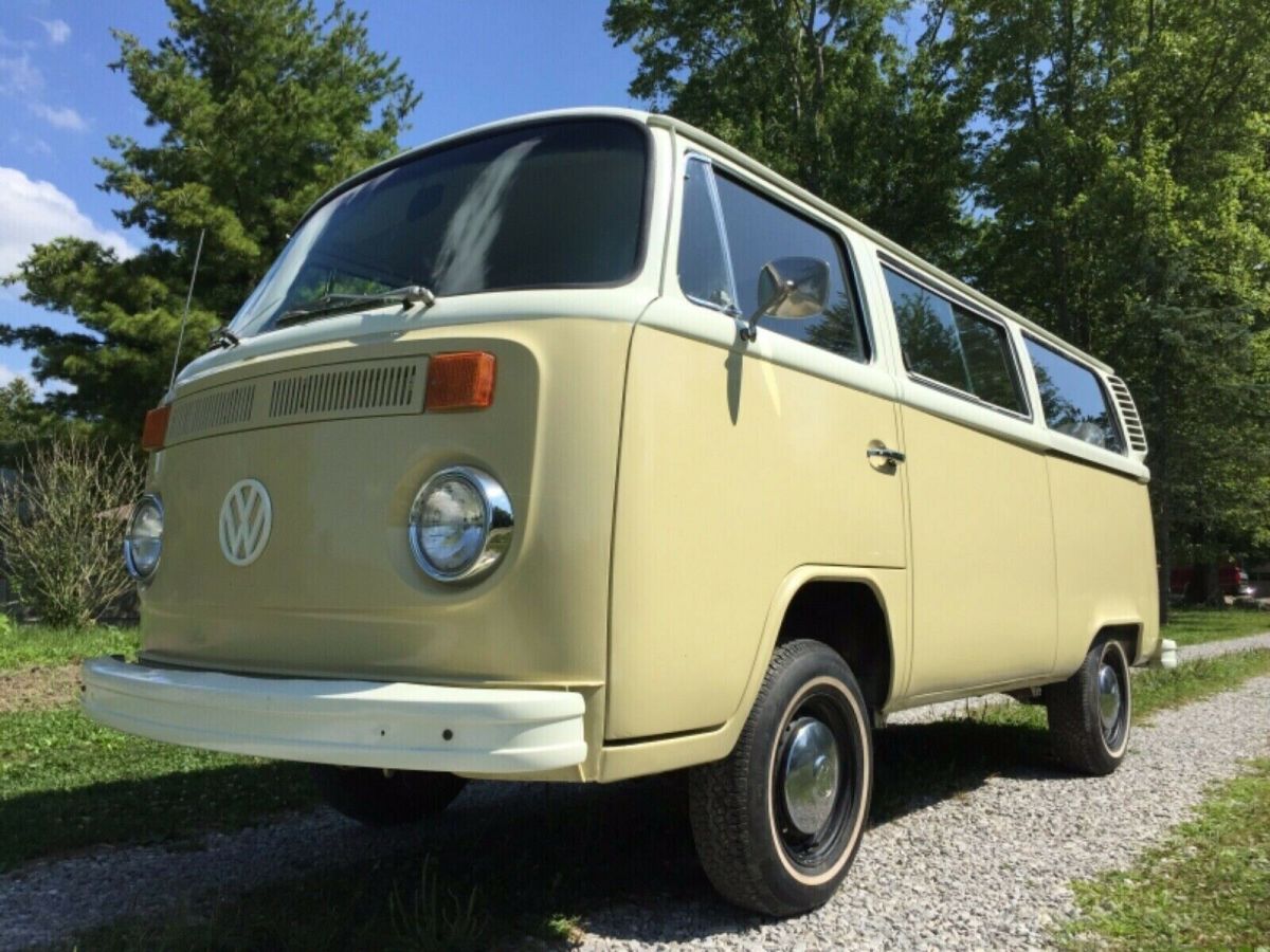 1973 Volkswagen Bus/Vanagon