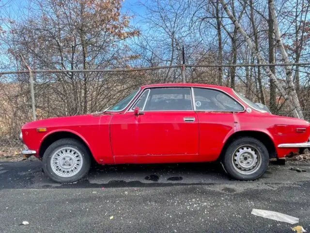 1974 Alfa Romeo GTV 105