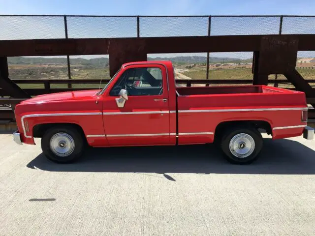 1974 Chevrolet C-10 Custom Deluxe