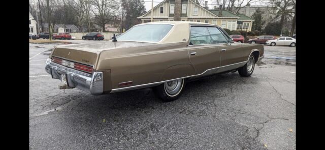 1974 Chrysler New Yorker Brougham 7.2 brougham