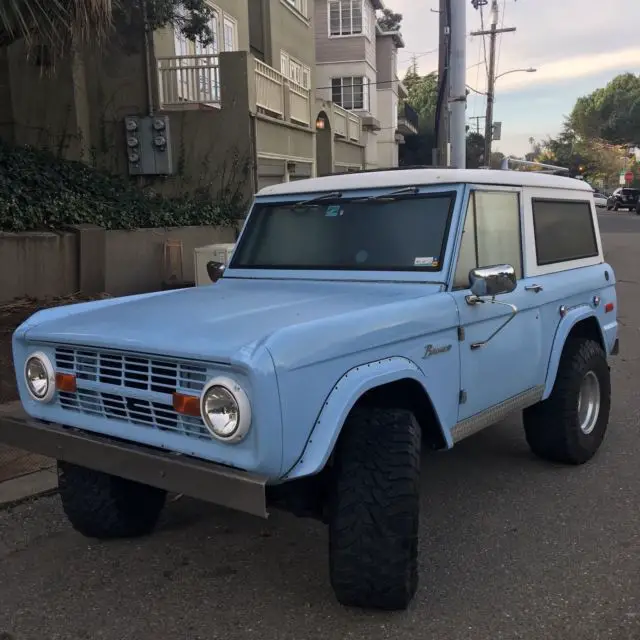 1974 Ford Bronco White