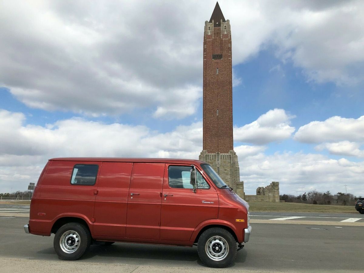 1974 Dodge Custom TRADESMAN