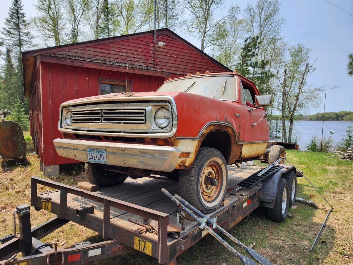 1974 Dodge D/W Series Power Wagon Adventurer