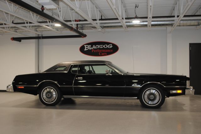 1974 Ford Thunderbird --