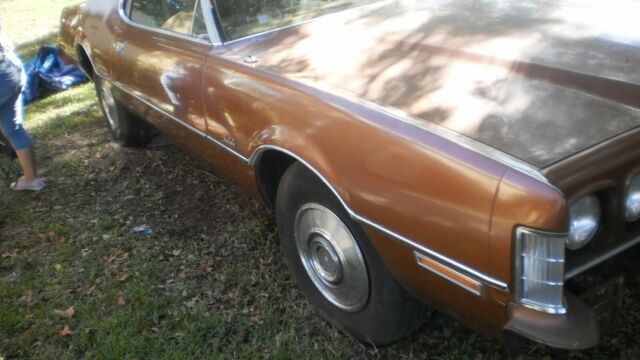 1974 Ford Thunderbird