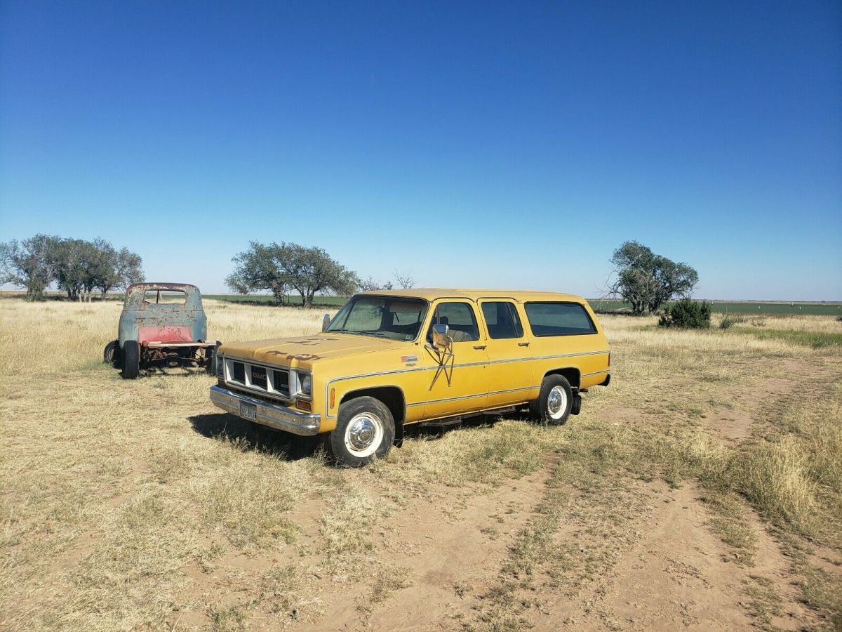 1974 GMC Suburban Sierra Grande