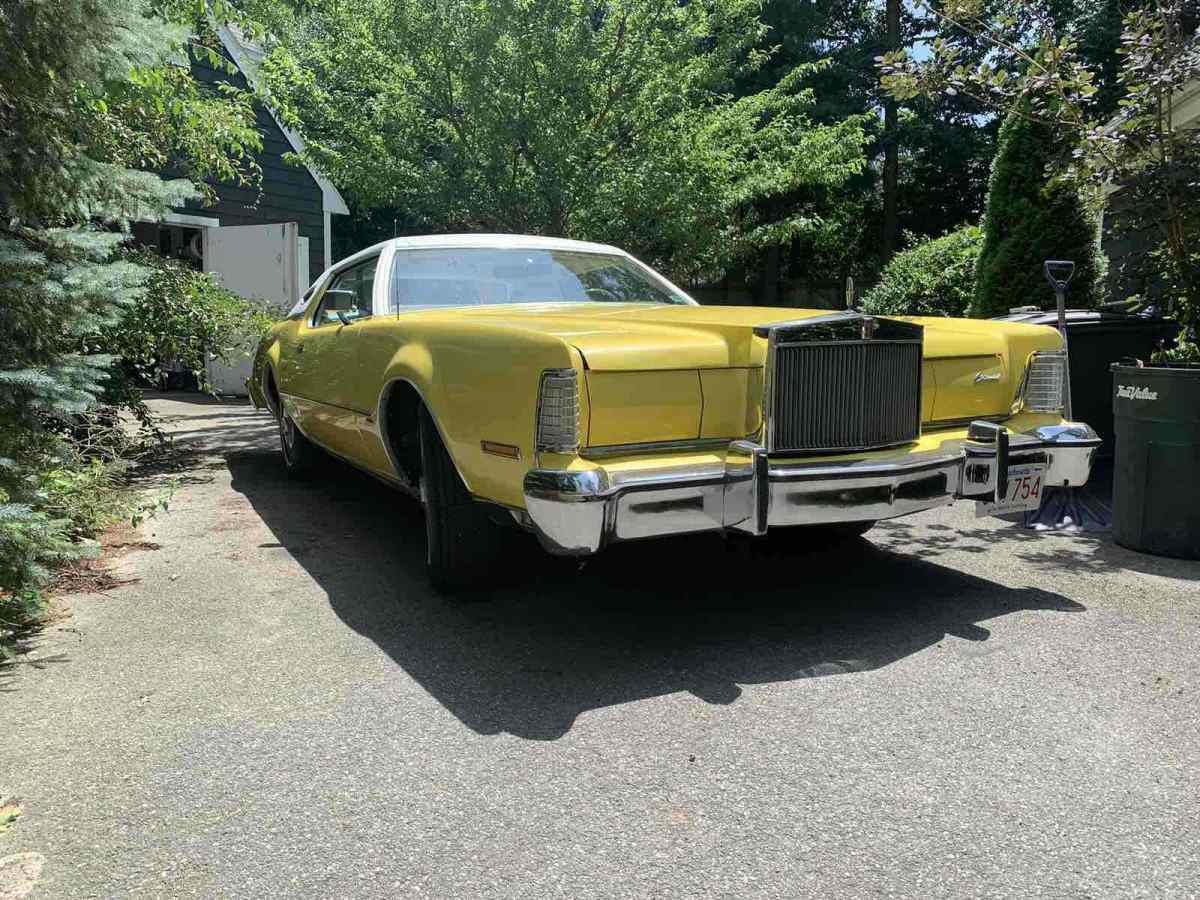 1974 Lincoln Continental Mark IV chrome