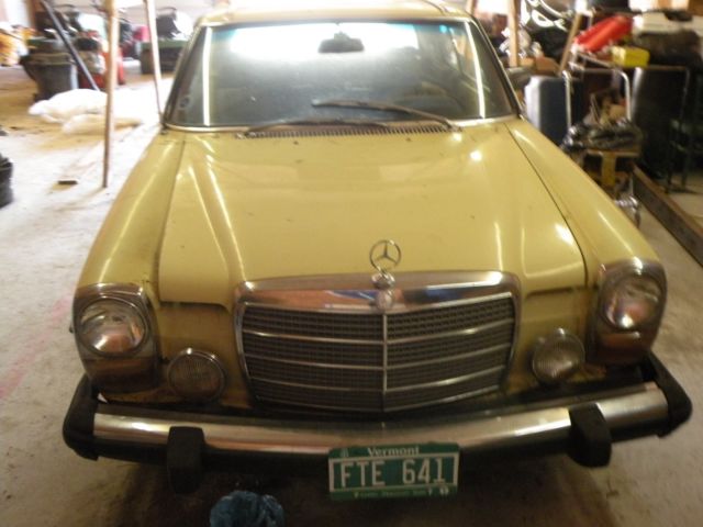 1974 Mercedes-Benz 200-Series