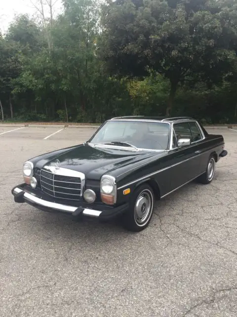 1974 Mercedes-Benz 200-Series