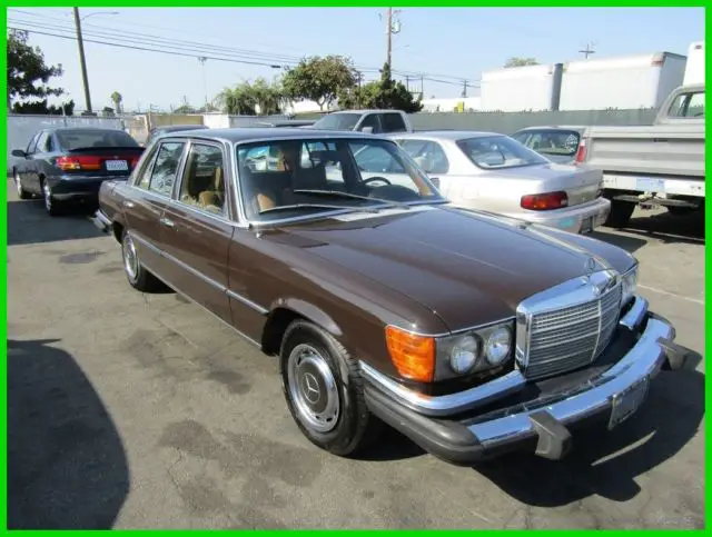 1974 Mercedes-Benz 400-Series