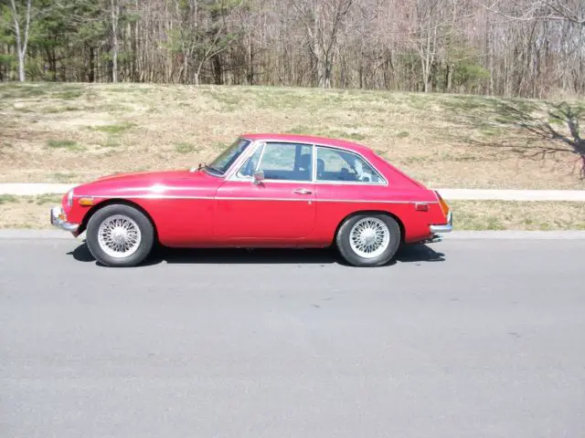 1974 MG MGB STANDARD TRIM 5 WIRE WHEELS