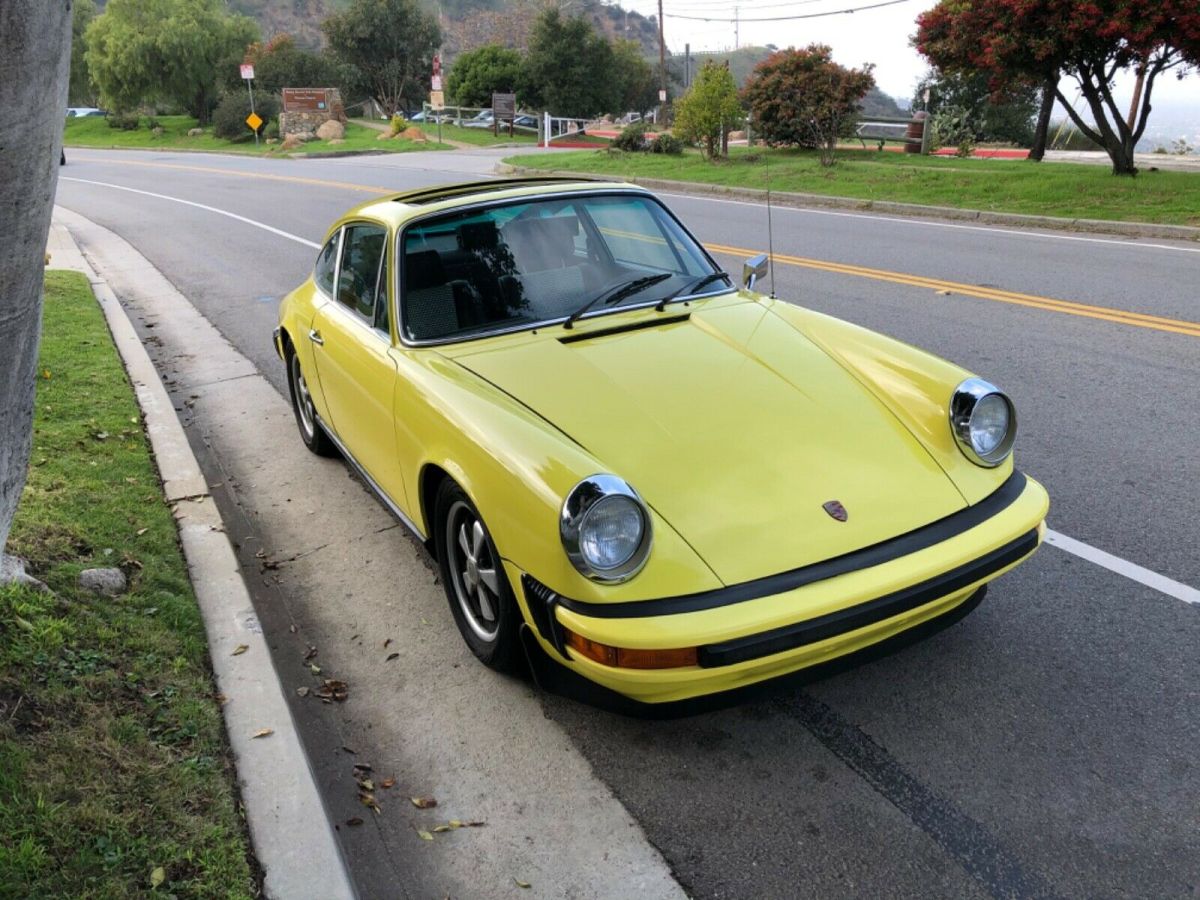 1974 Porsche 911 --