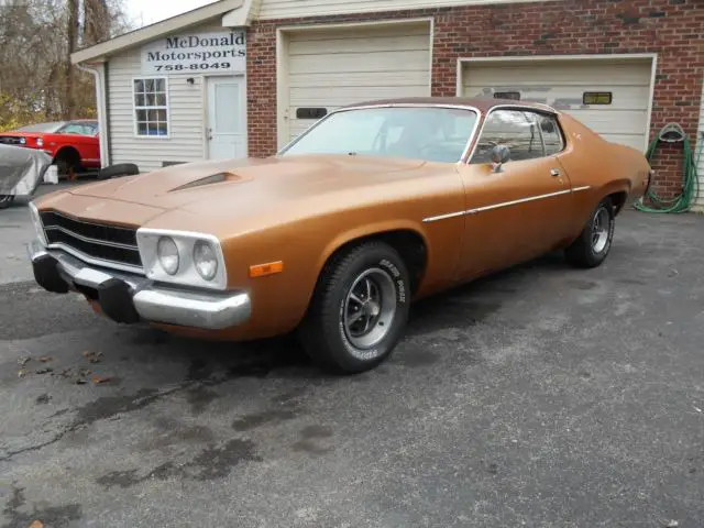 1974 Plymouth Road Runner ROAD RUNNER