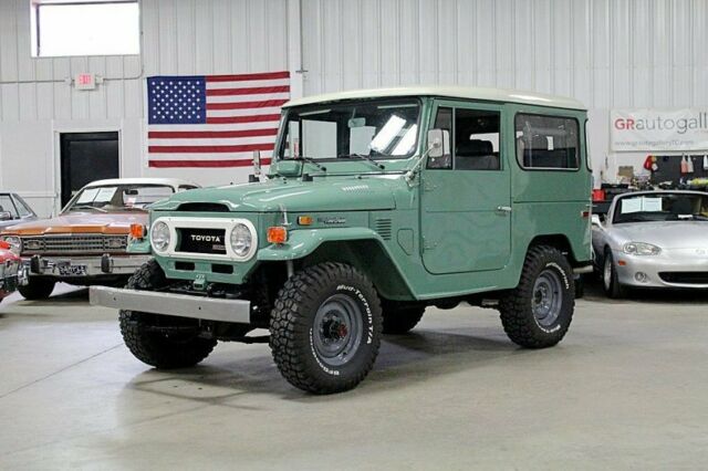 1974 Toyota FJ 40