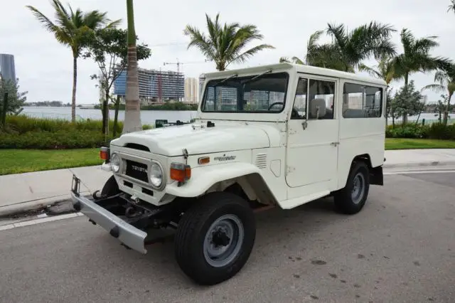 1974 Toyota Land Cruiser FJ43