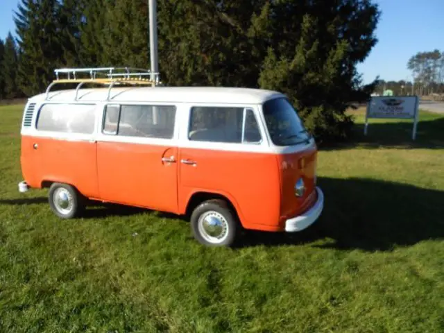 1974 Volkswagen Bus/Vanagon