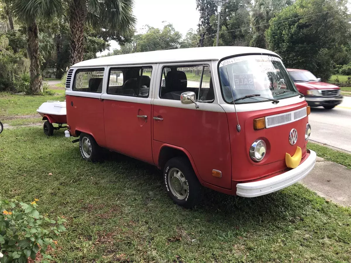 1974 Volkswagen Type 2 Cloth interior & Matching Trailer