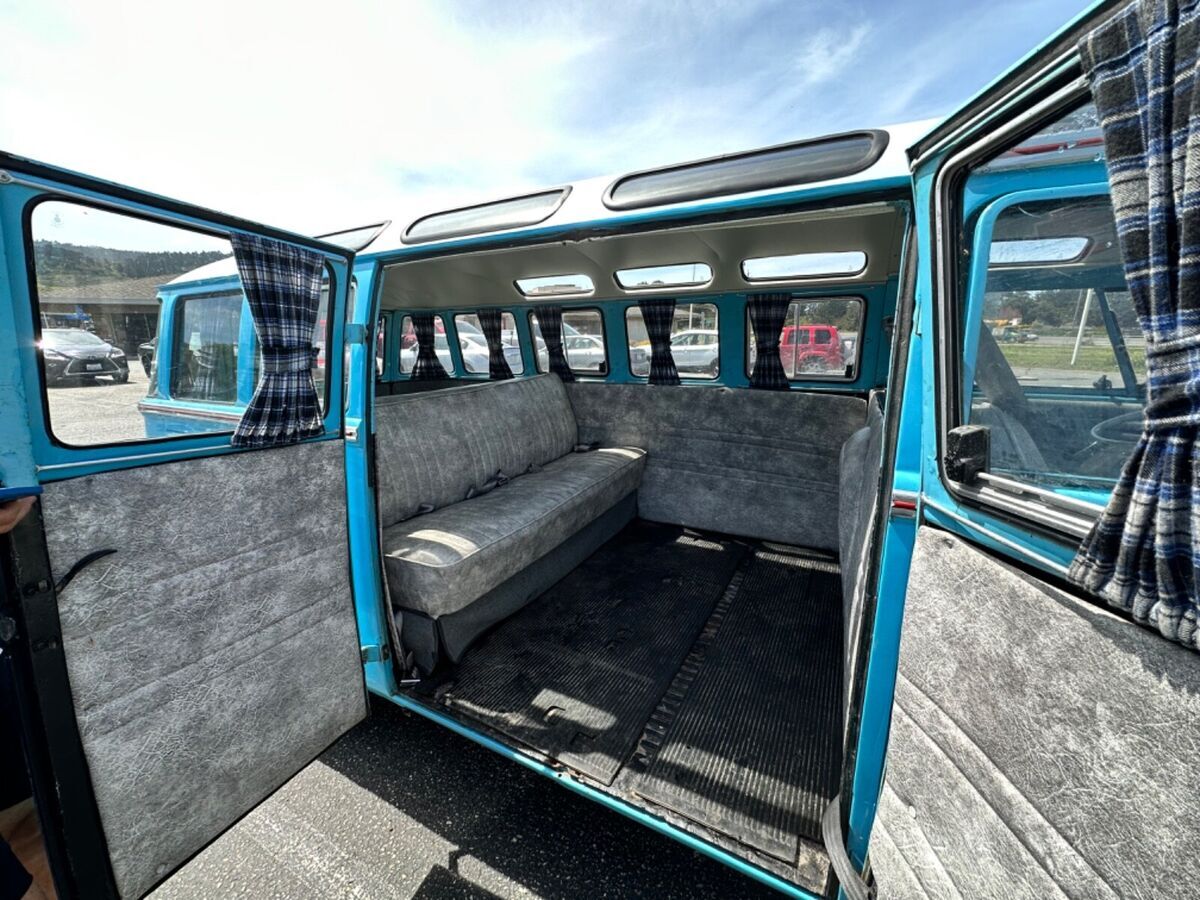 1974 Volkswagen Bus/Vanagon