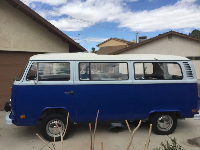 1974 Volkswagen Bus/Vanagon