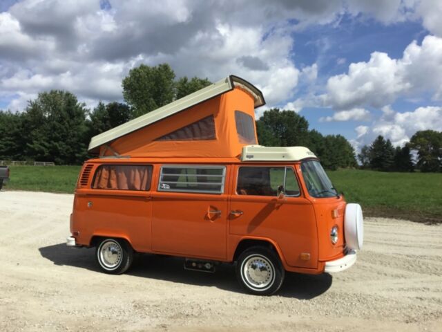 1974 Volkswagen Bus/Vanagon Orange Special Edition