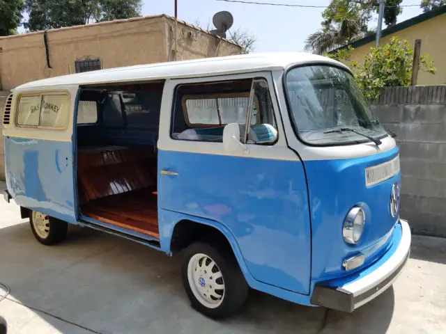 1974 Volkswagen Bus/Vanagon