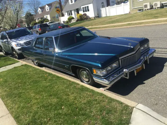 1975 Cadillac Brougham d'Elegance Sedan 4-door