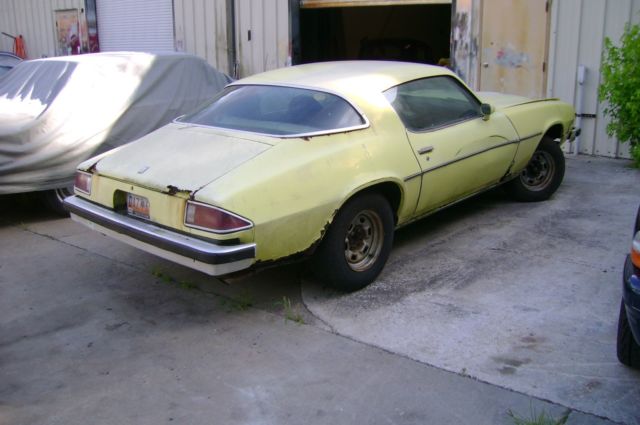 1975 Chevrolet Camaro cream