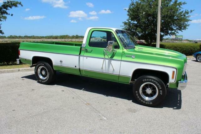 1975 Chevrolet Silverado Camper Special --