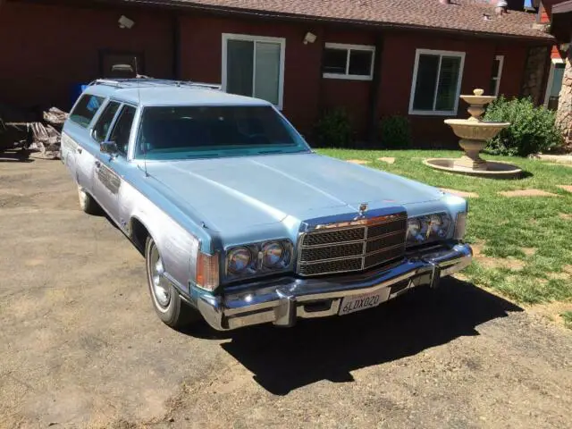 1975 Chrysler Town & Country