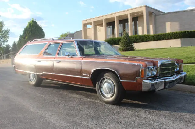 1975 Chrysler Town & Country