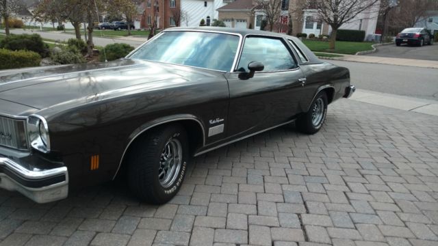 1975 Oldsmobile Cutlass supreme