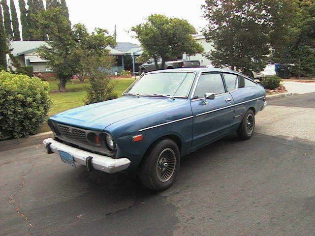 1975 Datsun B210 blue
