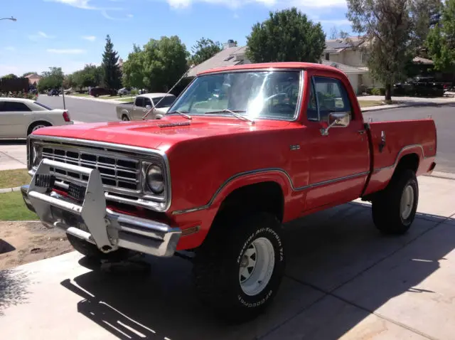 1975 Dodge Power Wagon