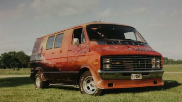 1975 Dodge B200 Van