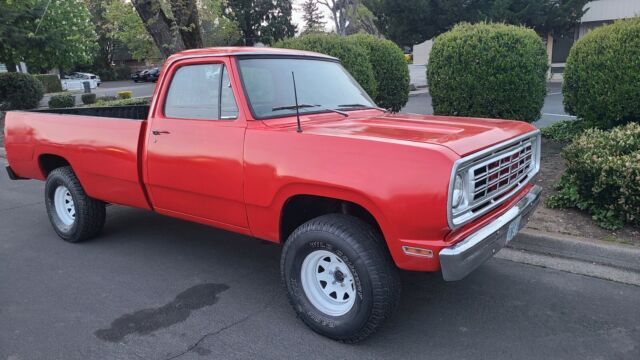 1975 Dodge Power Wagon