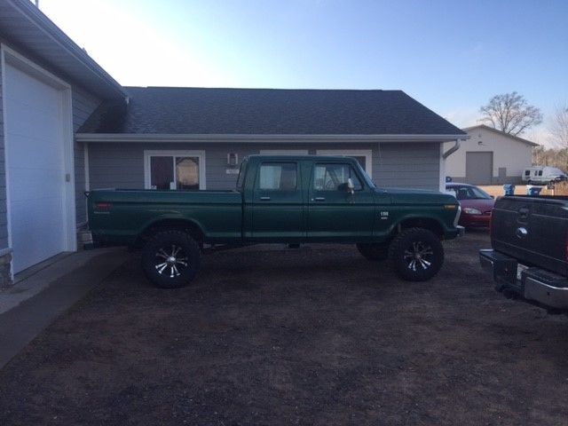 1975 Ford F-250 Custom crew cab