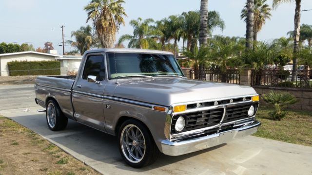 1975 Ford F-100 CUSTOM SHORT BED FUEL INJECTED