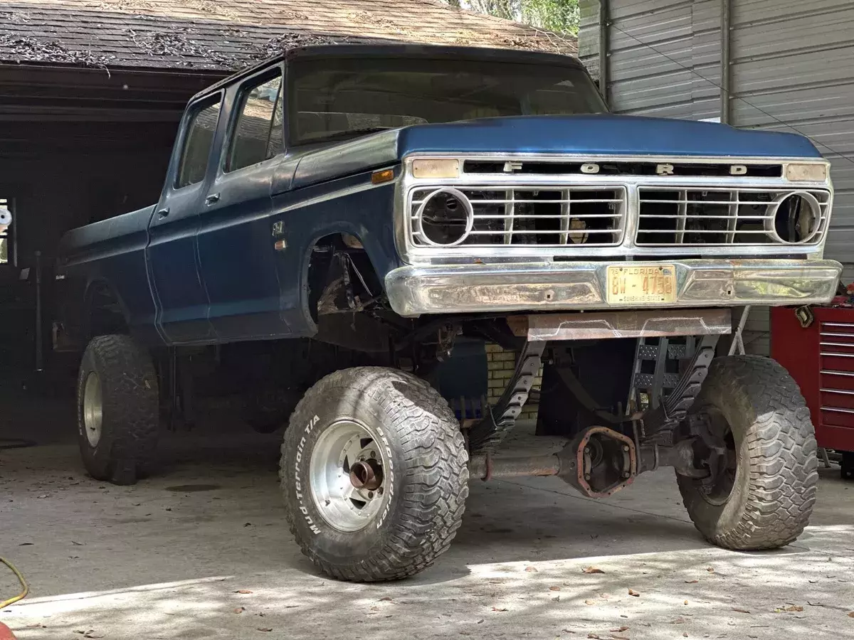 1975 Ford F250 Crew cab