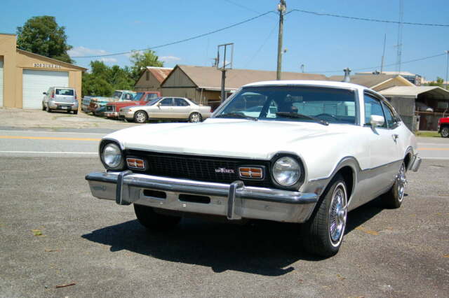 1975 Ford Maverick deluxe