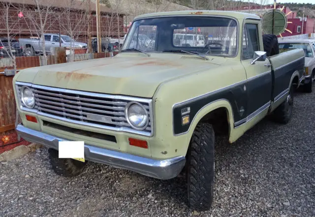 1975 International Harvester D200