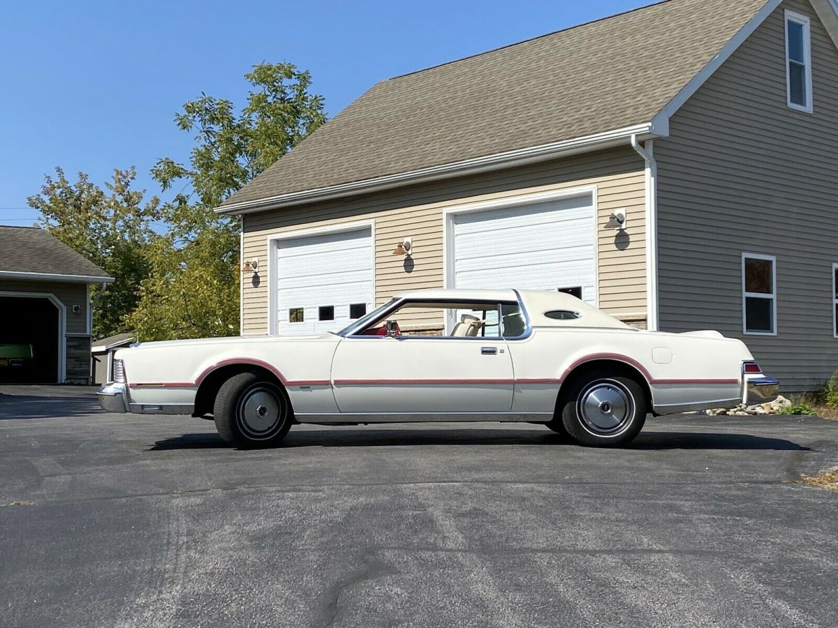 1975 Lincoln Continental Mk IV chrome with lipstick trim and factory pinstripe