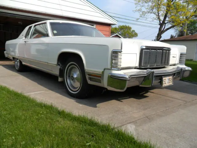 1975 Lincoln Town Car