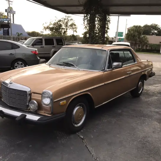 1975 Mercedes-Benz 200-Series Coupe