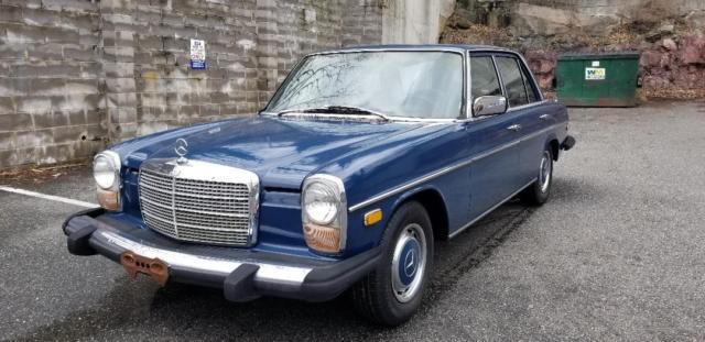 1975 Mercedes-Benz 200-Series