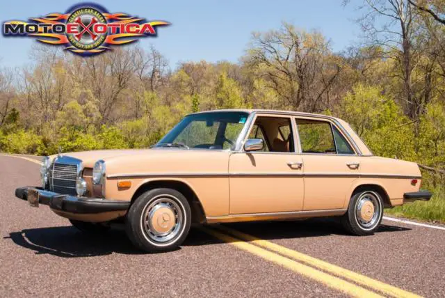 1975 Mercedes-Benz 300-Series Base Sedan 4-Door