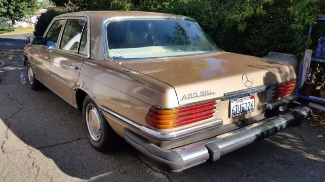 1975 Mercedes-Benz 400-Series